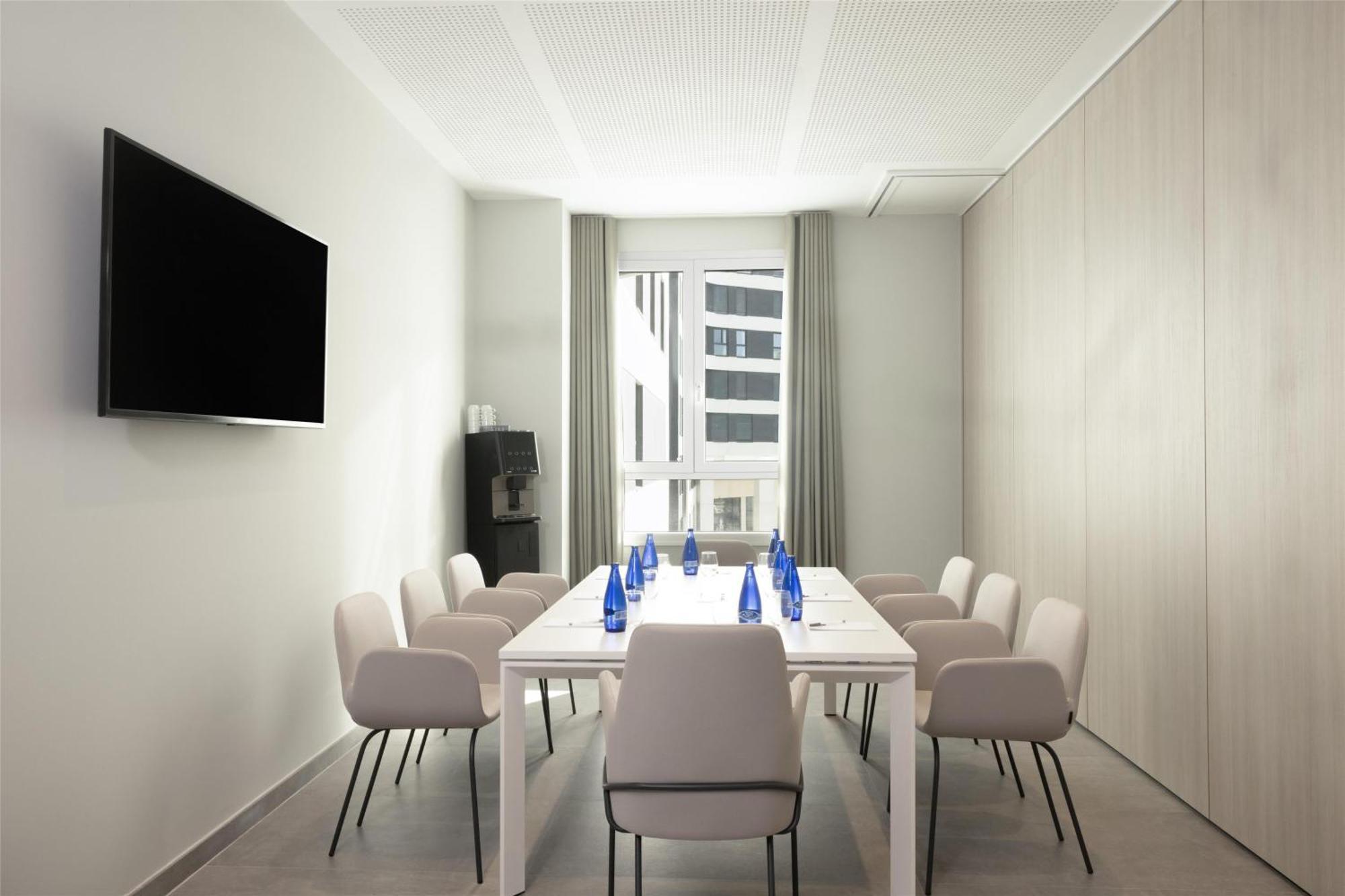 Hampton By Hilton Malaga Martiricos — Photos 1